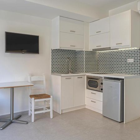 Meltemi Coast Suites Rethymno Exteriör bild