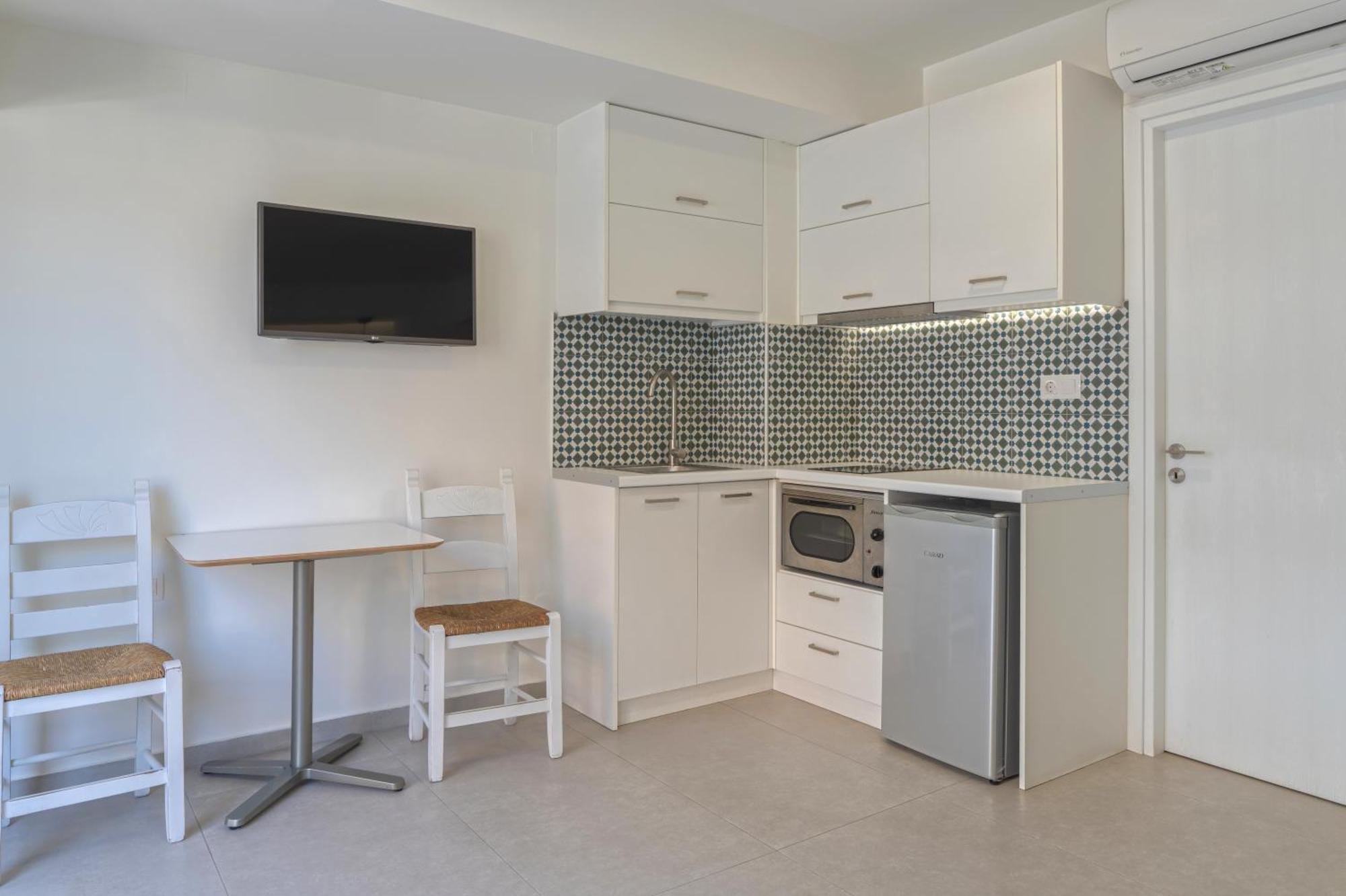 Meltemi Coast Suites Rethymno Exteriör bild