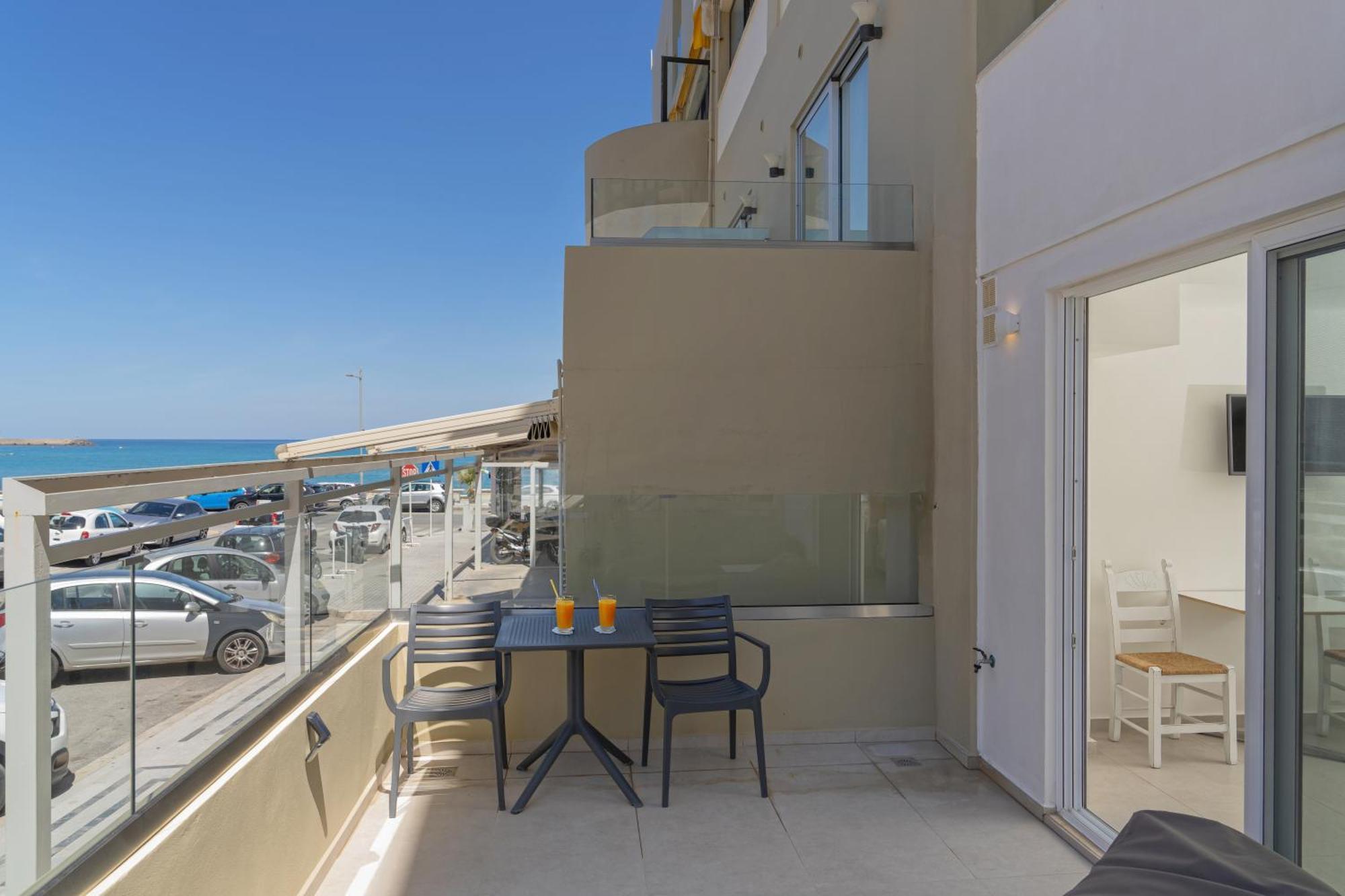Meltemi Coast Suites Rethymno Exteriör bild