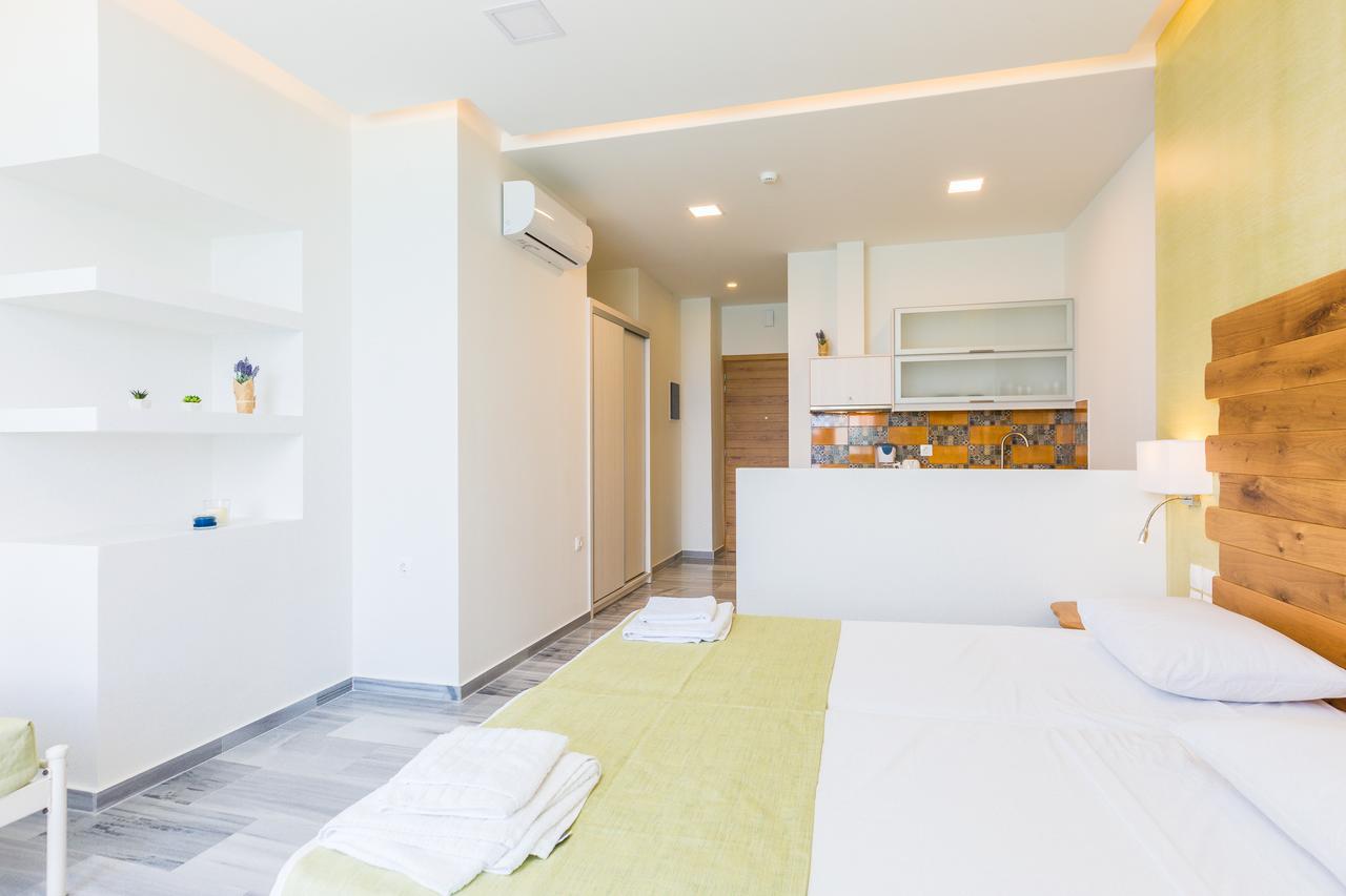 Meltemi Coast Suites Rethymno Exteriör bild